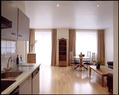 The Garden アパートホテル