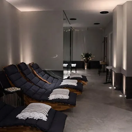 The Garden Aparthotel 4*