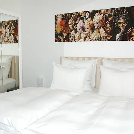 The Garden Aparthotel 4*